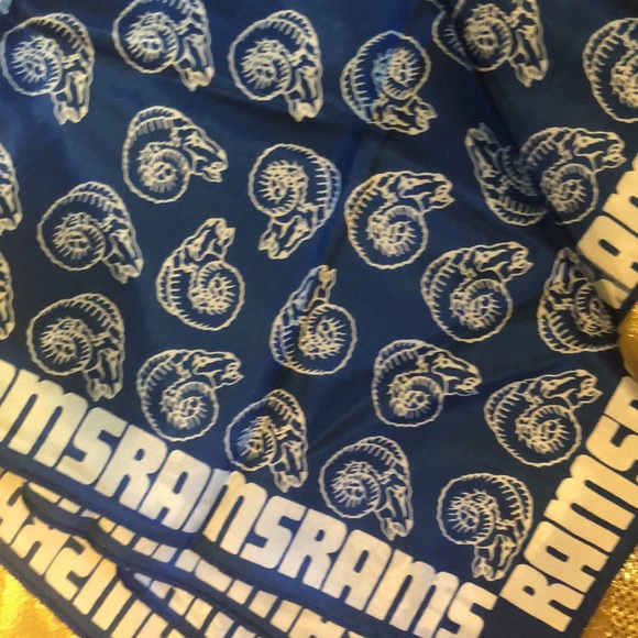 Square bandana - Picture 6 of 6